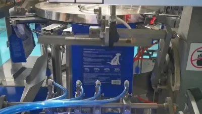 Sistema de envasado y paletizado de alimentos para mascotas